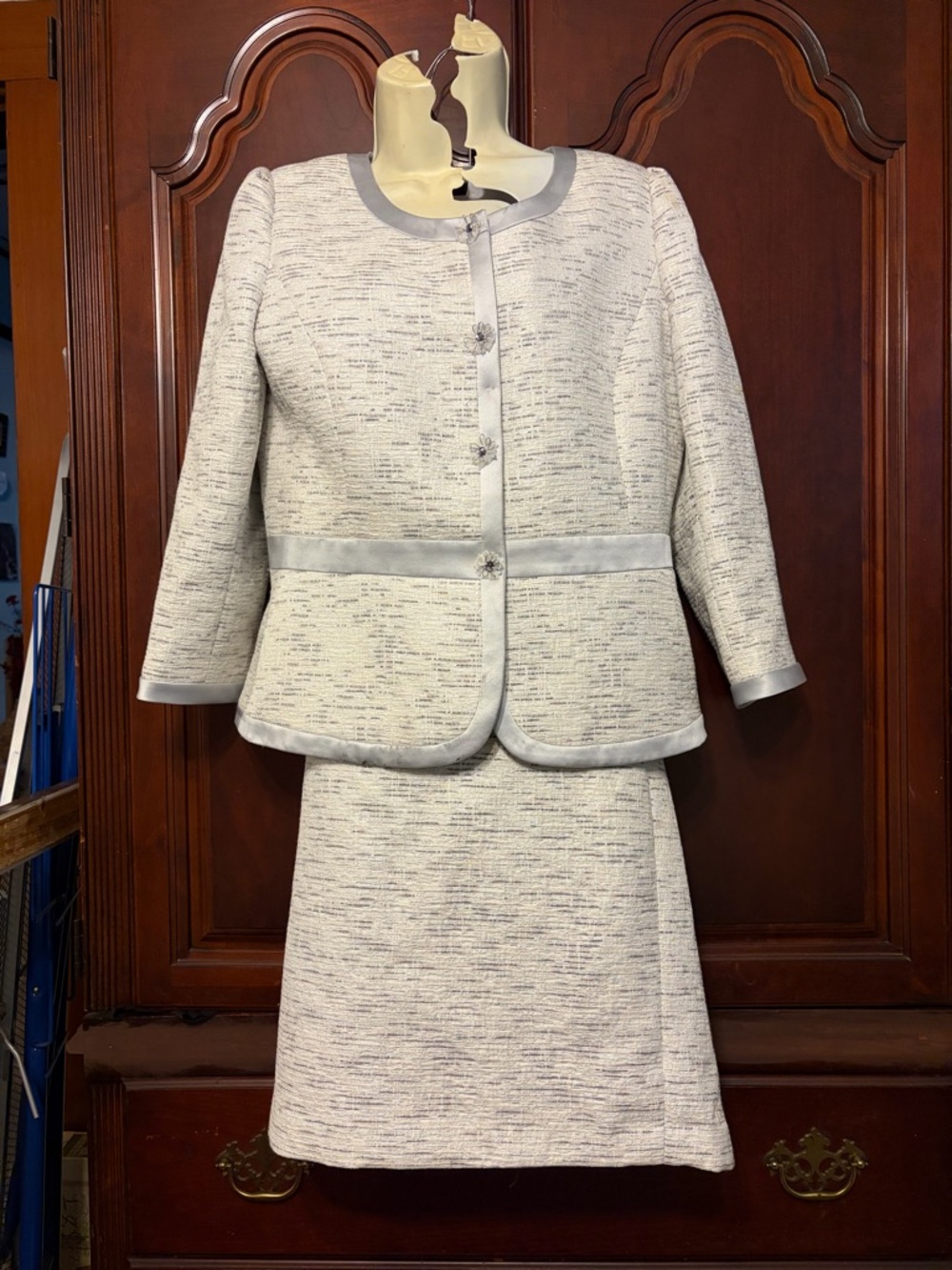 Tahari white and silver skirt suit- wedding, bride, mother of bride